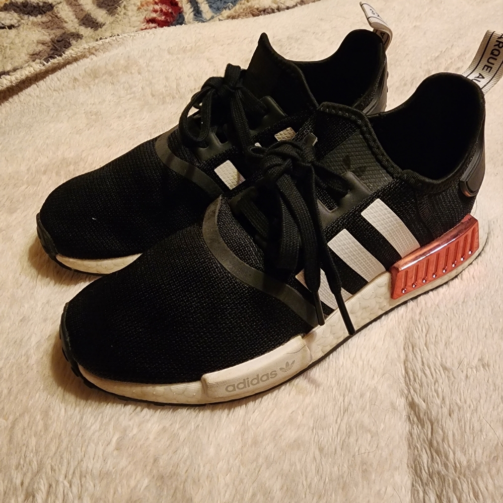 Adidas NMD R1 Size 8 - Picture 2 of 9